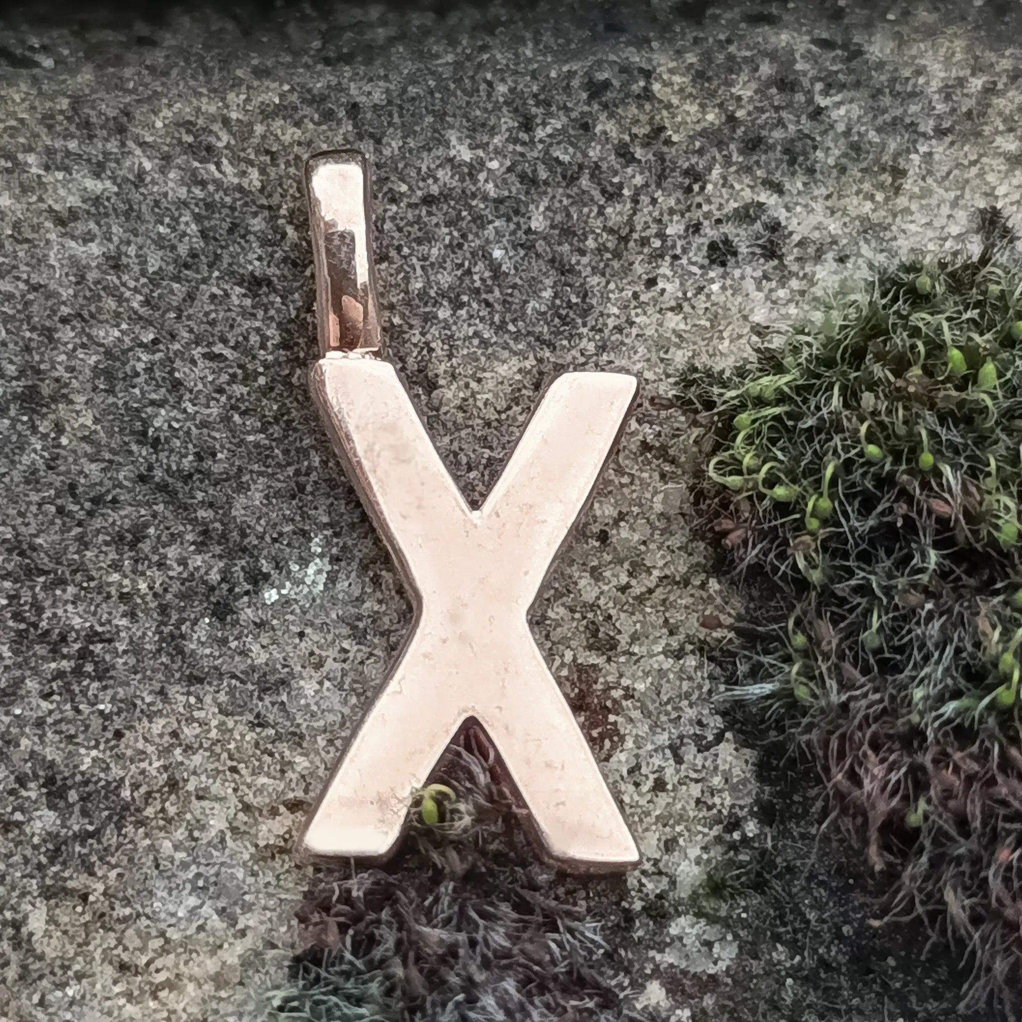 Bronze Elder Futhark Rune - Gebo (G)