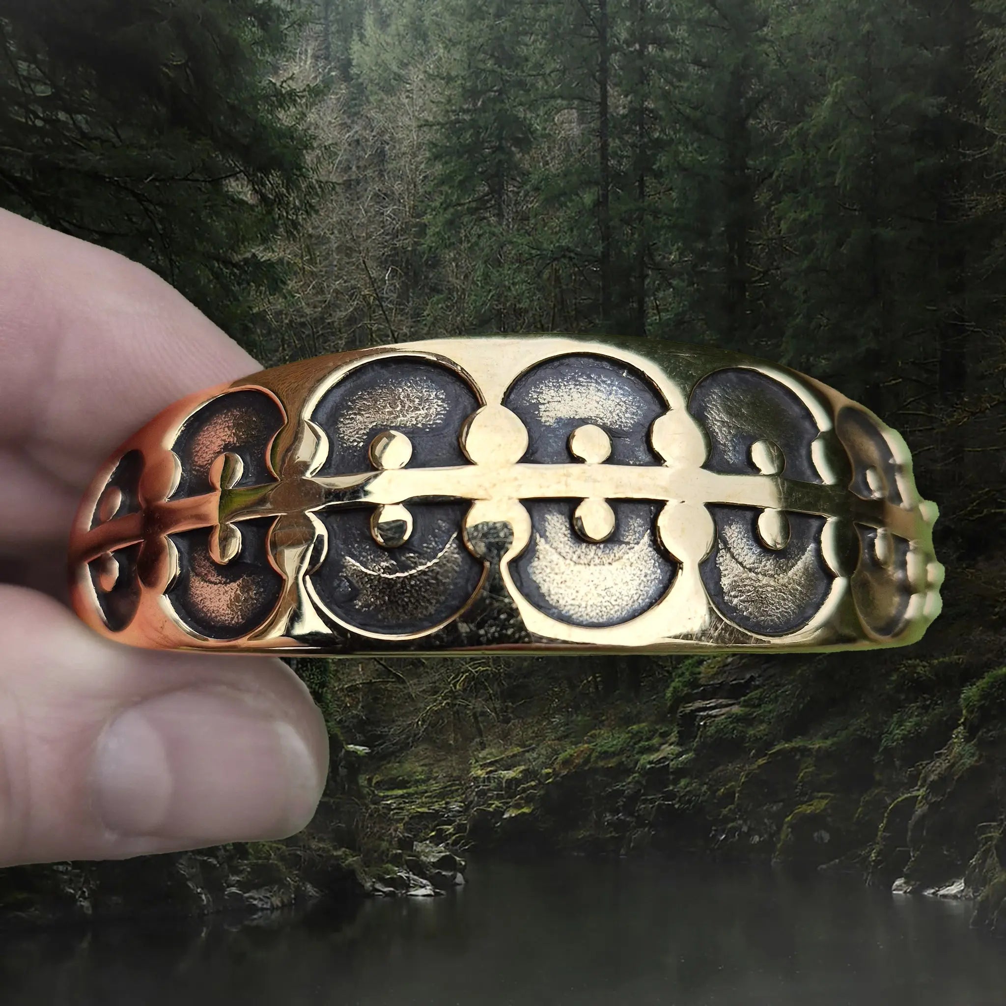 Bronze Viking Arm Ring / Bracelet Replica from Gotland, Sweden in Fingers
